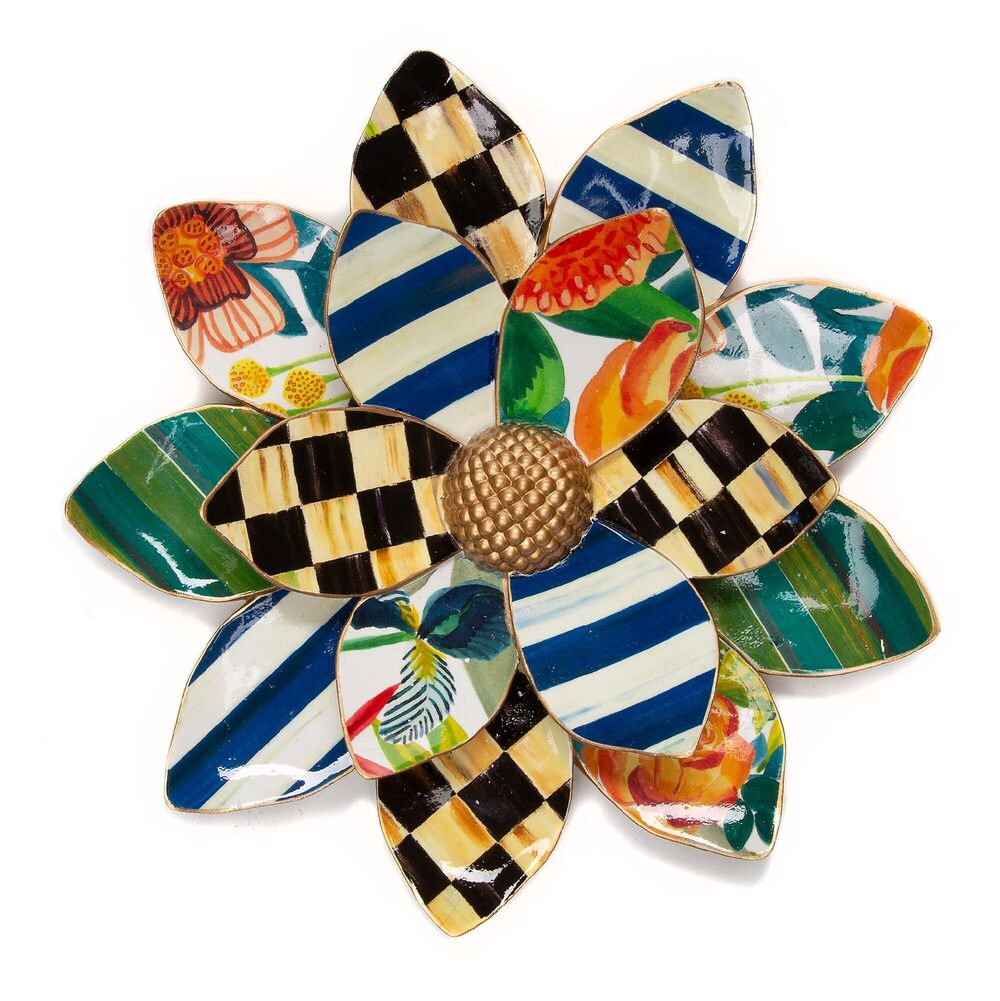 5832 Wallflower, Hanging Floral Wall Decor, Small